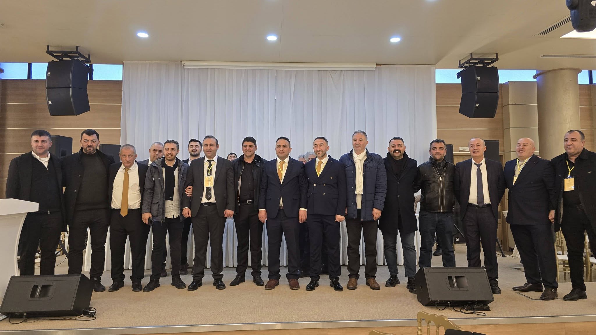 �STANBUL �HO ESNAF ODASINDA YEN� BA�KAN AV. ERHAN G�NE� OLDU